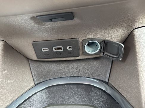 Used 2025 Chevrolet Malibu LT image 28