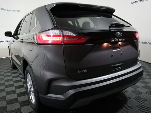 Used 2024 Ford Edge SEL AWD/4WD image 9