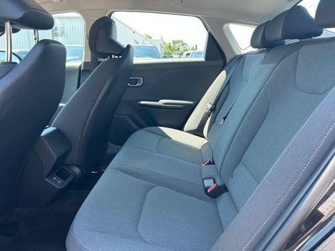 Used 2025 Kia K4 FWD image 21