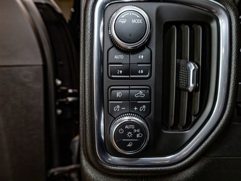 Used 2022 GMC Sierra 2500 AT4 w/ AT4 Preferred Package image 19