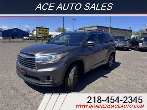 Used 2016 Toyota Highlander XLE AWD/4WD image 1