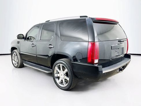 Used 2007 Cadillac Escalade AWD w/ Information Package image 4