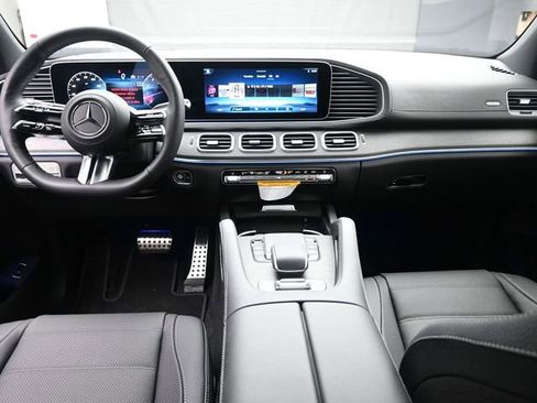 Used 2026 Mercedes-Benz GLS 450 4MATIC image 9
