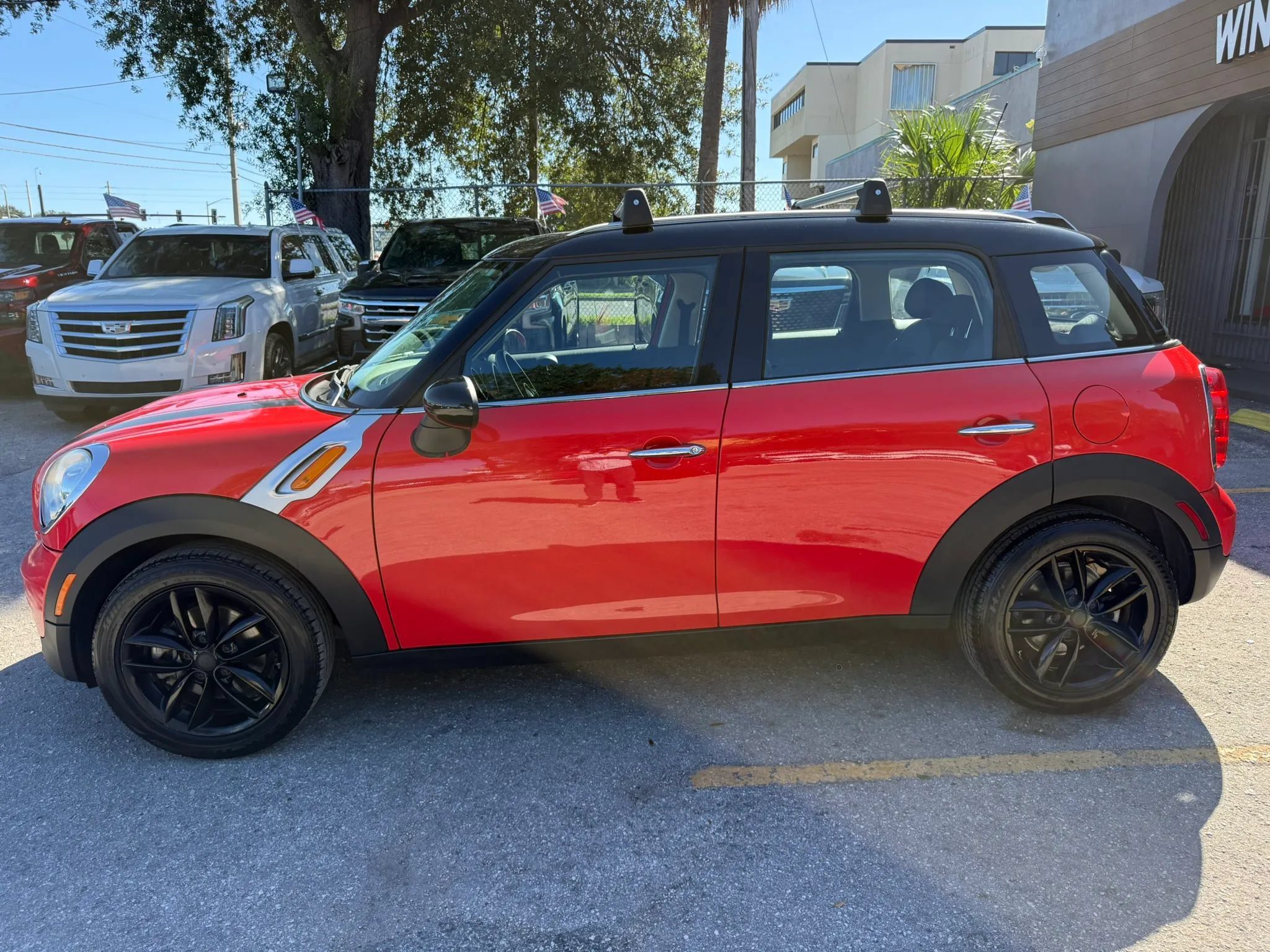 Used 2012 MINI Cooper Countryman FWD image 4