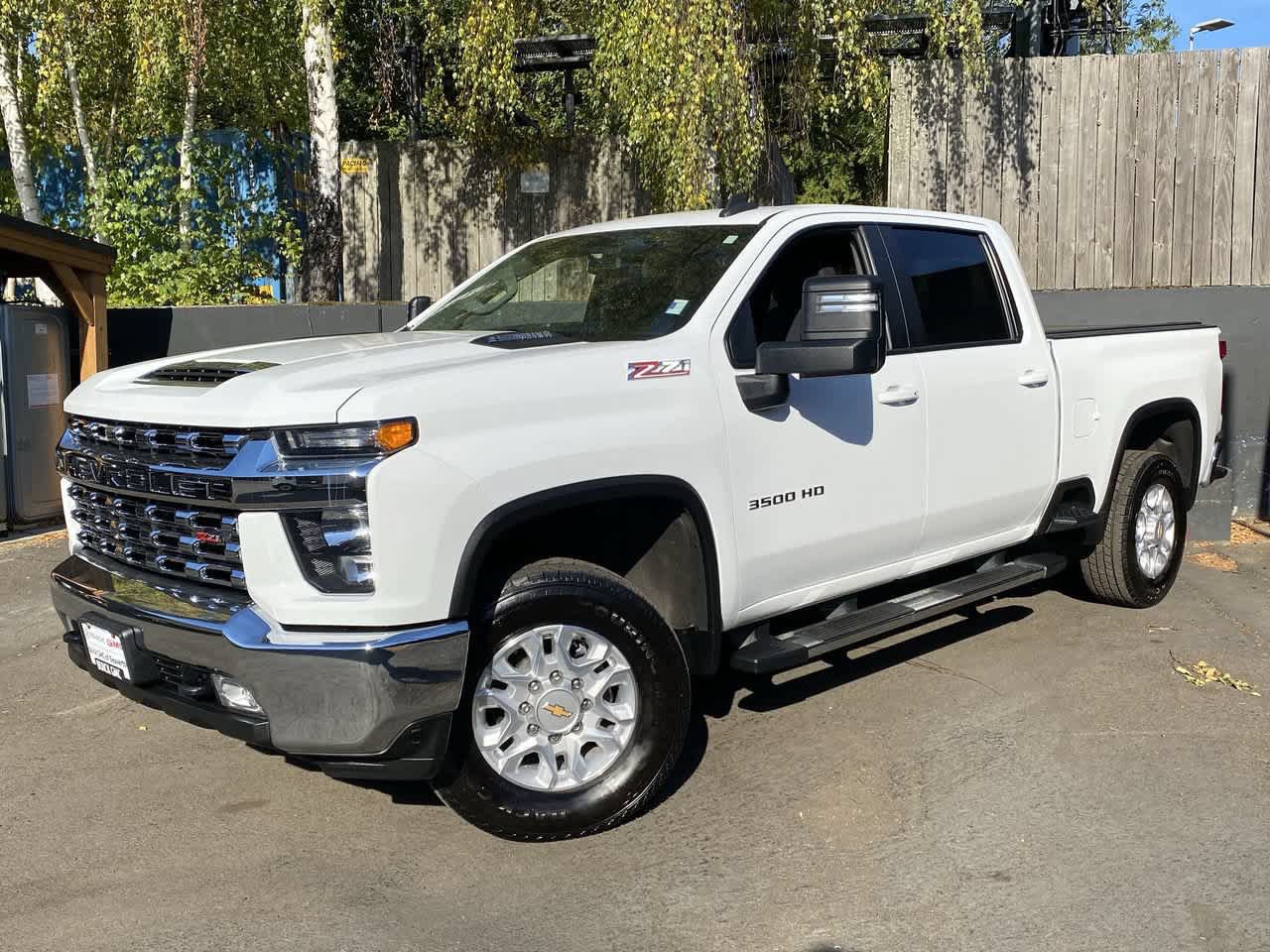 Used 2021 Chevrolet Silverado 3500 LT w/ Convenience Package AWD/4WD image 1