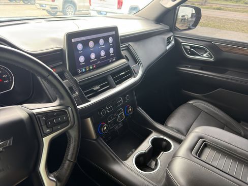 Used 2021 Chevrolet Tahoe Z71 w/ Z71 Signature Package AWD/4WD image 14