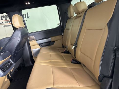 Used 2024 Ford F250 Lariat w/ Chrome Package image 21