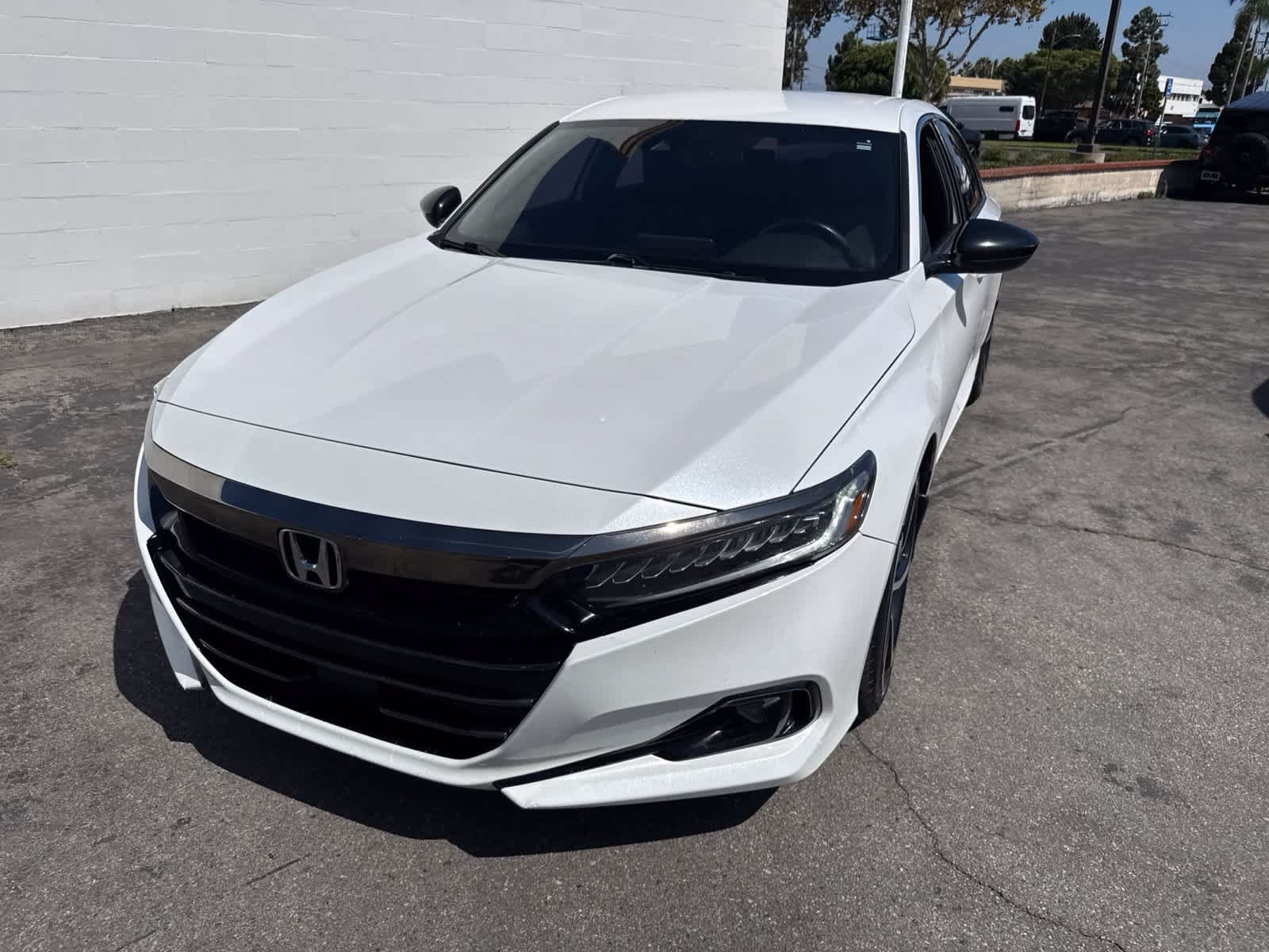 Used 2022 Honda Accord Sport image 2