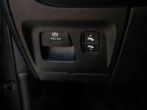 Used 2022 RAM 1500 Laramie AWD/4WD image 28