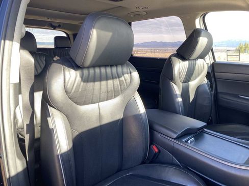 Used 2023 Hyundai Palisade Limited image 18