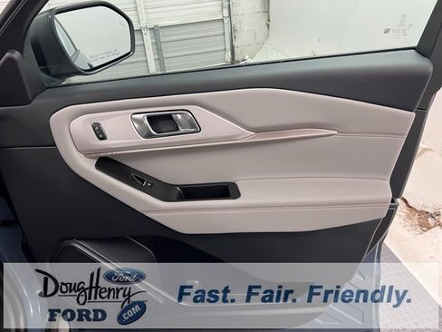 New 2026 Ford Explorer Active w/ Active Comfort Package image 14