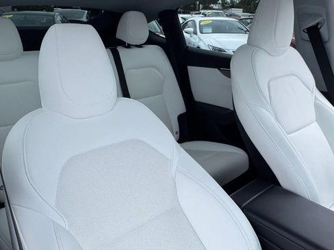 Used 2026 Tesla Model Y 2WD image 16