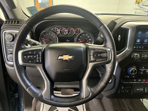 Used 2021 Chevrolet Silverado 1500 LT w/ Z71 Off-Road Package image 24