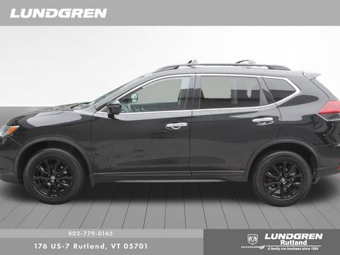 Used 2018 Nissan Rogue SV AWD/4WD image 11