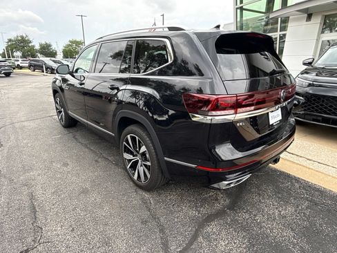 Used 2025 Volkswagen Atlas SEL Premium R-Line AWD/4WD image 4