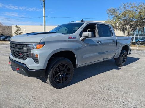 Used 2024 Chevrolet Silverado 1500 Custom Trail Boss w/ LPO, Dark Essentials Package image 8