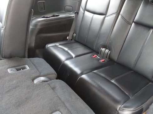 Used 2019 Nissan Pathfinder SL AWD/4WD image 20