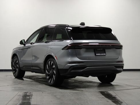 Used 2024 Lincoln Nautilus Reserve w/ Jet Appearance Package (87T) image 6