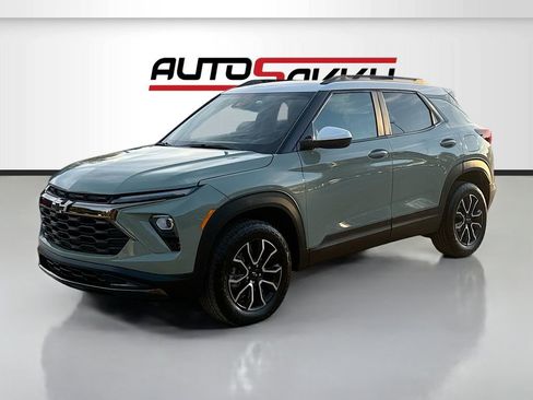 Used 2025 Chevrolet TrailBlazer ACTIV w/ Convenience Package AWD/4WD image 3