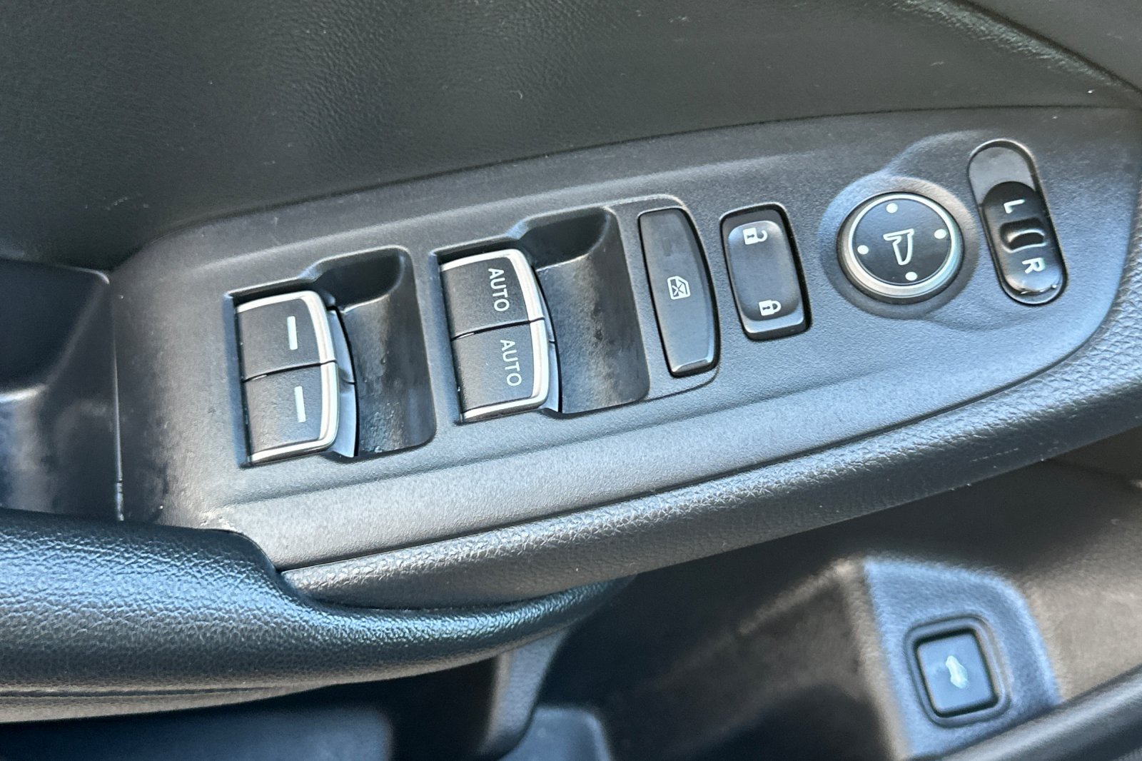 Used 2019 Honda Accord Sport image 12