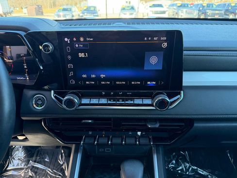 Used 2023 Chevrolet Colorado LT w/ LT Convenience Package image 27