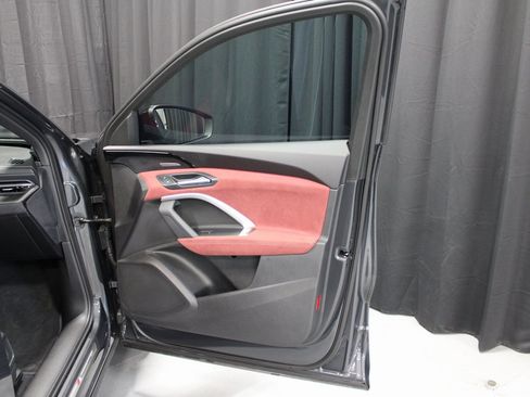 Used 2025 Audi SQ5 Prestige image 25