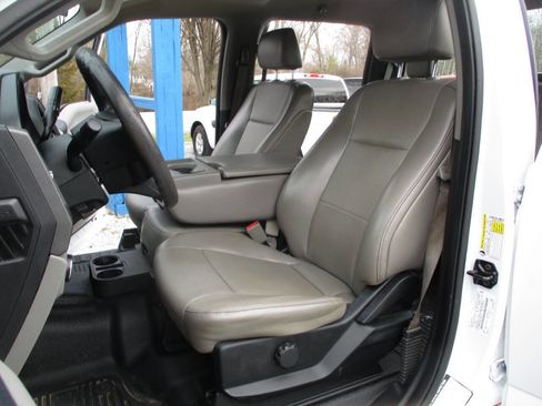 Used 2019 Ford F450 XL w/ Power Equipment Group image 18