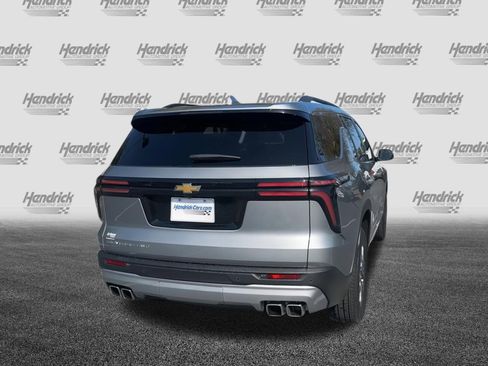 Used 2025 Chevrolet Traverse LT AWD/4WD image 8