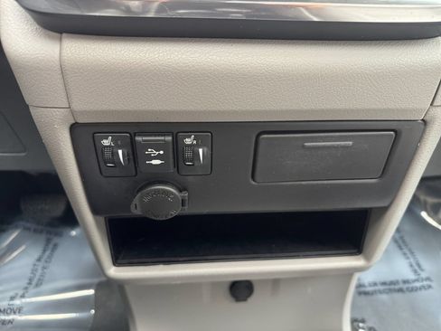 Used 2019 Toyota Sienna XLE FWD image 24