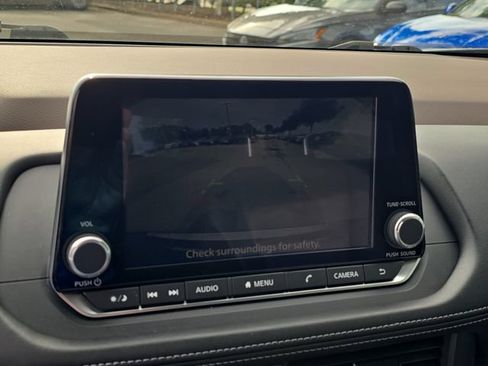 Certified 2023 Nissan Rogue SV FWD image 23