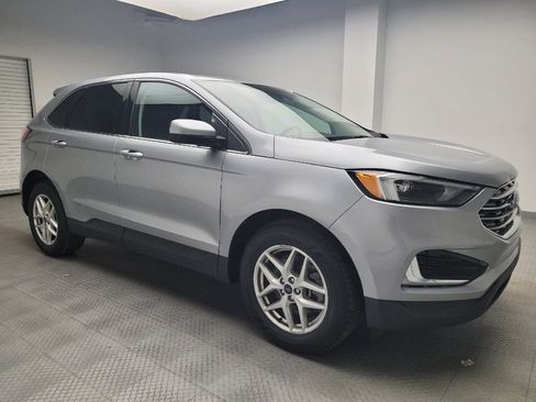 Used 2022 Ford Edge SEL image 11