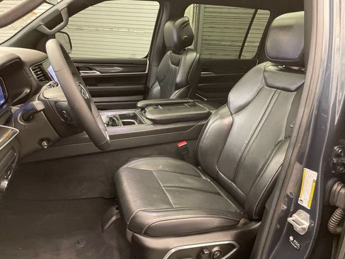 Certified 2022 Jeep Wagoneer Series I w/ Premium Group I AWD/4WD image 20