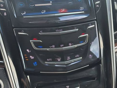 Used 2019 Cadillac Escalade Luxury w/ Escalade Sport Edition AWD/4WD image 15