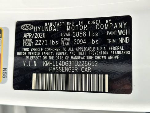 New 2026 Hyundai Elantra SE FWD image 32