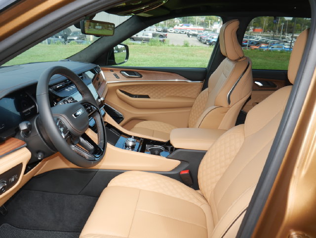 New 2027 Jeep Grand Cherokee Summit AWD/4WD image 2