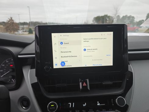 Used 2024 Toyota Corolla SE image 21