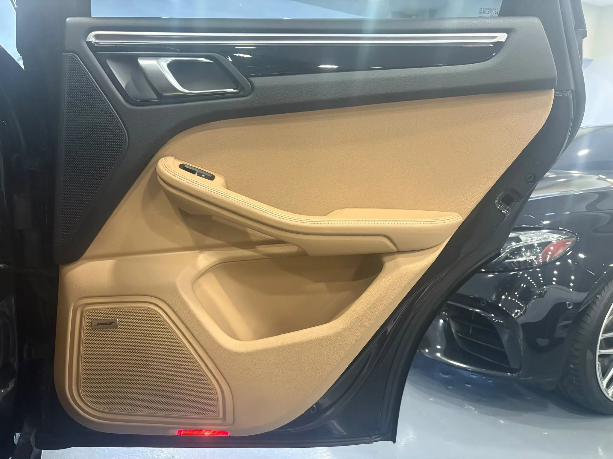 Used 2018 Porsche Macan S AWD/4WD image 42
