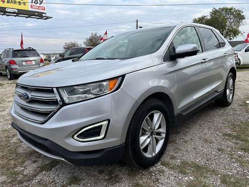 Used 2017 Ford Edge SEL w/ Equipment Group 201A FWD image 4