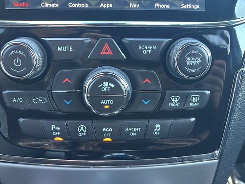 Used 2020 Jeep Grand Cherokee Trailhawk w/ Premium Lighting Group AWD/4WD image 17