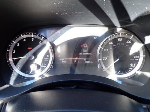 Certified 2023 Toyota Highlander XLE image 29