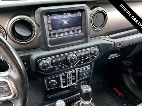 Used 2020 Jeep Gladiator Sport w/ Quick Order Package 24S AWD/4WD image 17