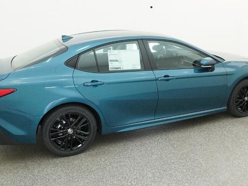 New 2026 Toyota Camry SE FWD image 13
