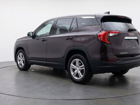Used 2024 GMC Terrain SLE FWD image 6