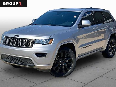 Used 2020 Jeep Grand Cherokee Altitude AWD/4WD image 1