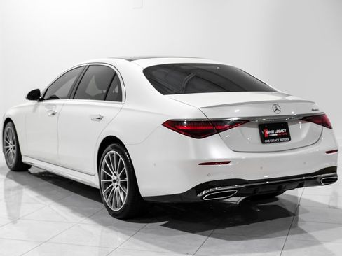 Used 2022 Mercedes-Benz S 500 4MATIC w/ AMG Line Package image 10