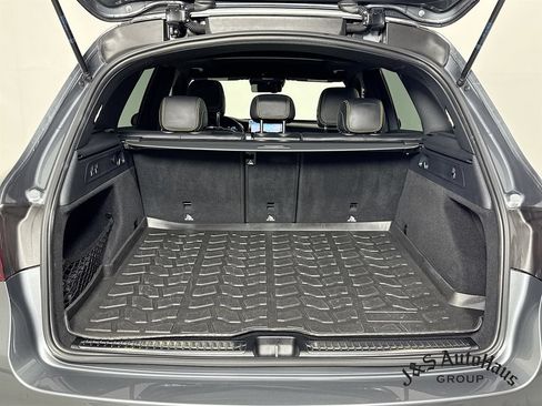 Used 2021 Mercedes-Benz GLC 63 AMG 4MATIC image 33
