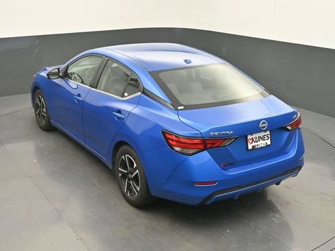 Used 2024 Nissan Sentra SV FWD image 40