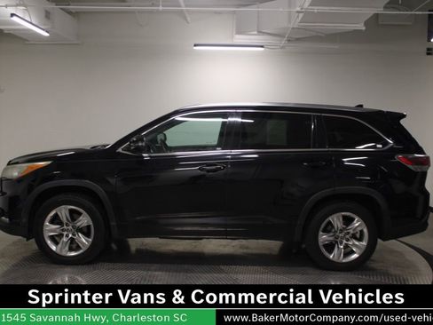 Used 2016 Toyota Highlander Limited FWD image 2