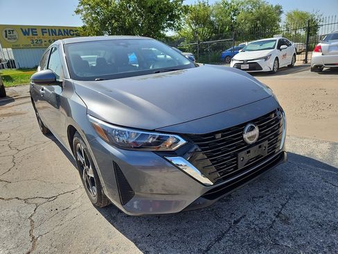 Used 2024 Nissan Sentra SV FWD image 2