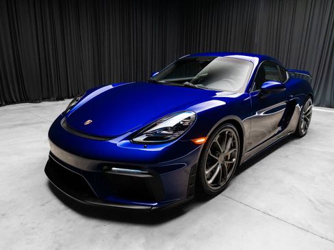 Used 2021 Porsche 718 Cayman GT4 RWD image 10